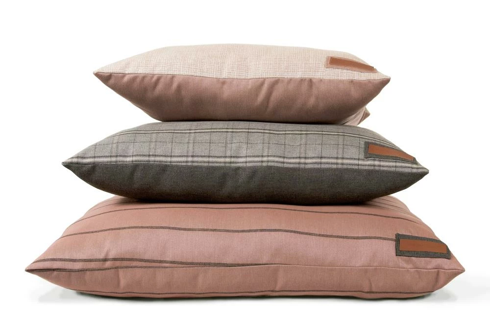 The Houndry Pet Beds Grey Hound Sunbrella Acrylic Fabric Rectangular 38-in x 29-in Dog Bed (For Medium) 8 The Houndry Pet Beds Grey Hound Sunbrella Acrylic Fabric Rectangular 38-in x 29-in Dog Bed (For Medium) - Image 6